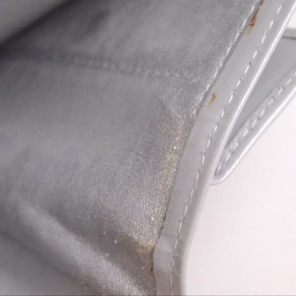 AUTH Louis Vuitton LV Vernis Wallet Card Holder Gold - Picture 8 of 10